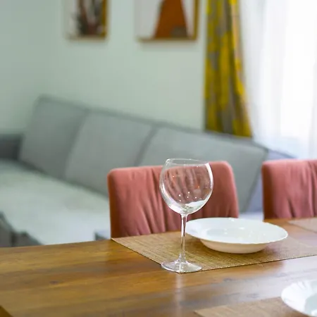 Modern 2 Bedroom With Balcony In Location * Tirana