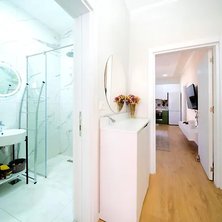 Modern 2 Bedroom With Balcony In Location Apartment Tirana