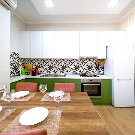 Apartment Modern 2 Bedroom With Balcony In Location *