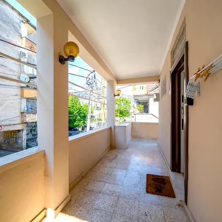 Modern 2 Bedroom With Balcony In Location Apartment
